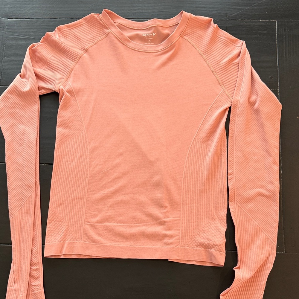 Old Navy active Coral Long Sleeve Tee size medium